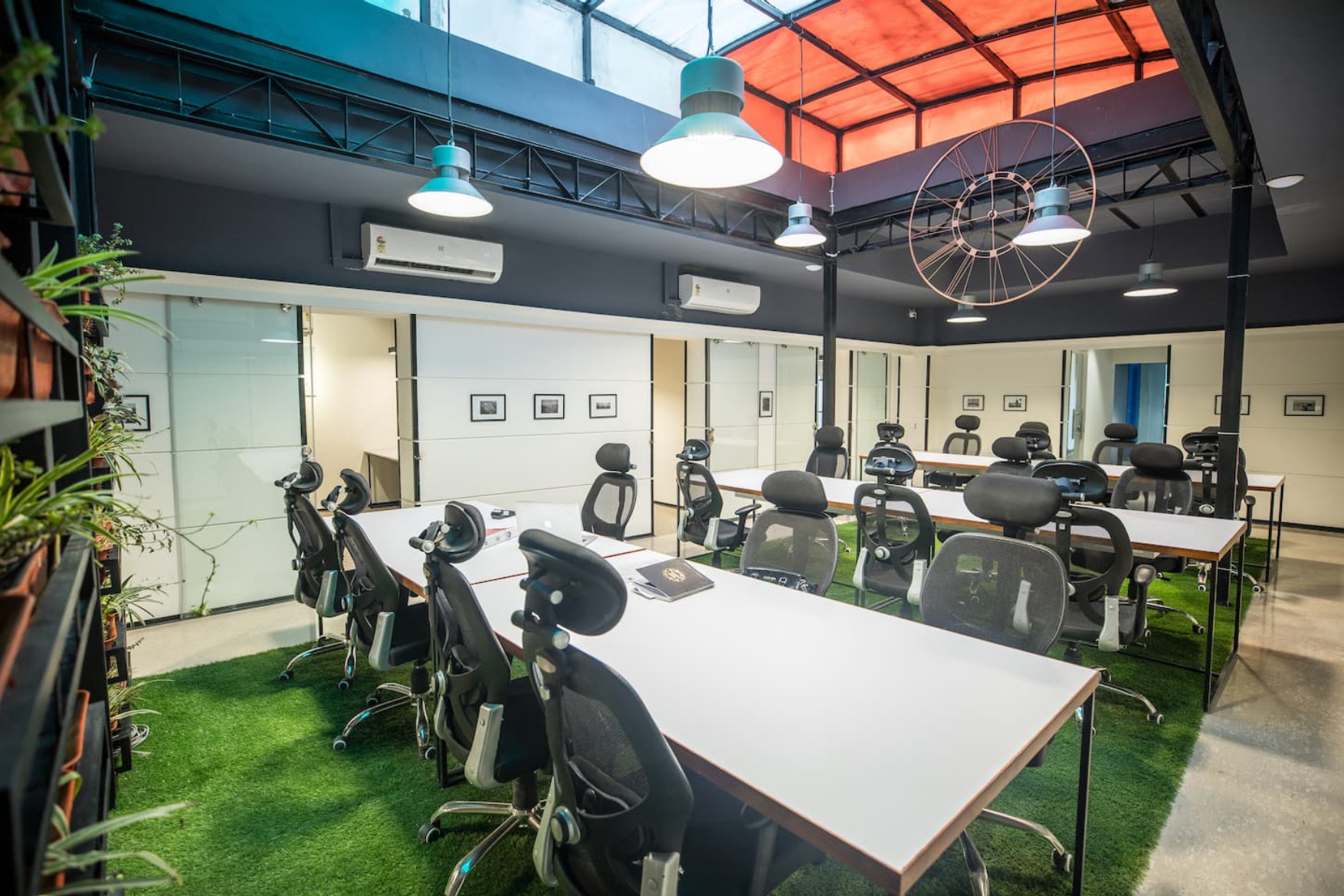 Coworking Space In Connaught Circle BI444